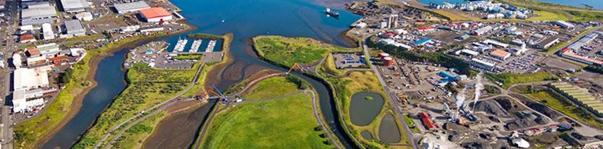 Helikoptertur över Reykjavik + bergstopp (morgon/30-45min) (M04)
