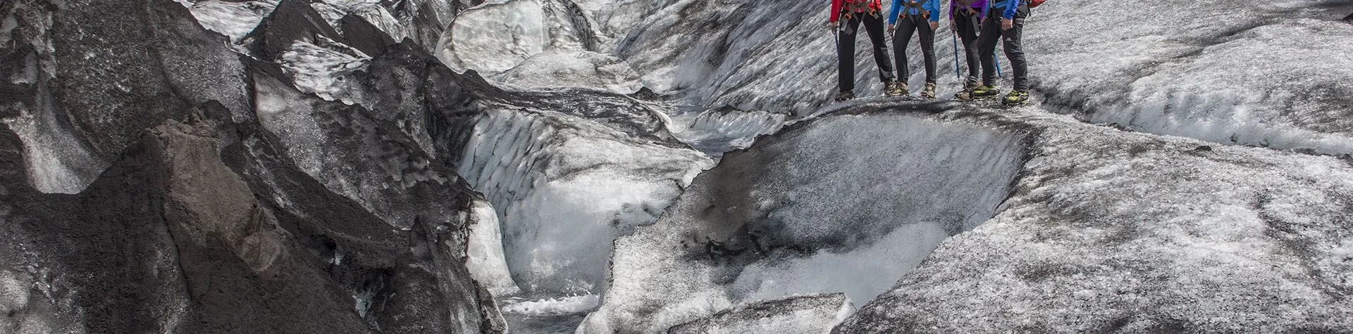 Glaciärvandring med isklättring (08:00/9 tim) (G04)