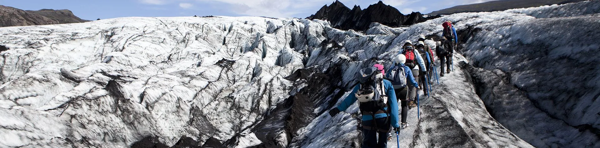 Glaciärvandring med isklättring (08:00/9 tim) (G04)