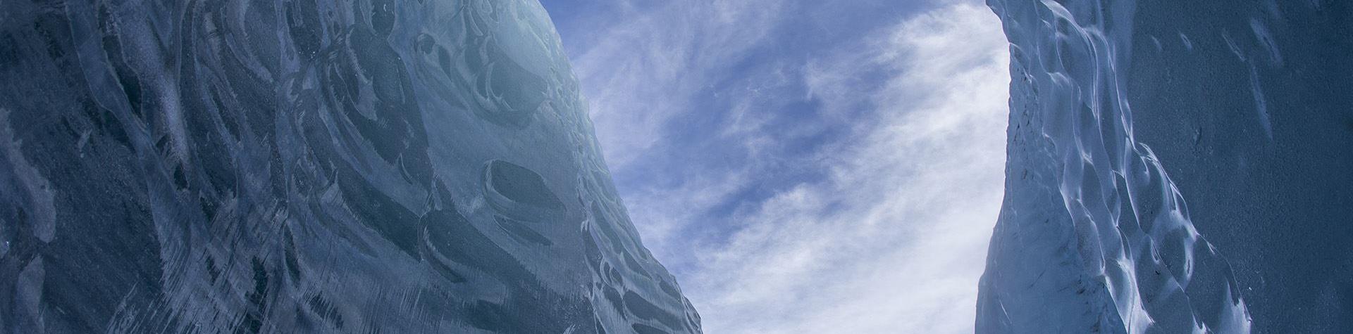 Glaciärvandring med isklättring