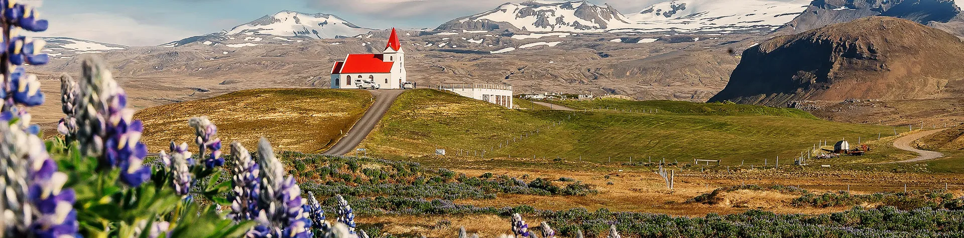 Ingjaldshol kyrka i Vík, södra Island.